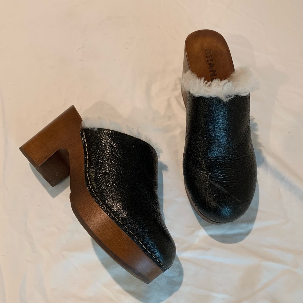 Chanel Crackled Sheepskin CC Mules Black